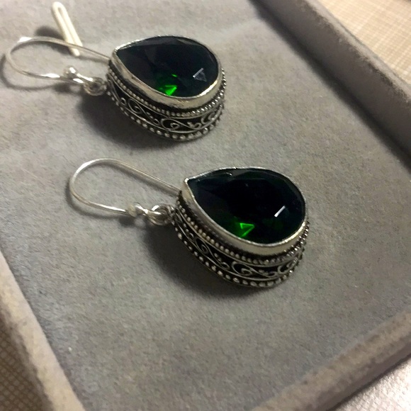 NEW artisan dark green quartz dangle earrings - Picture 2 of 11